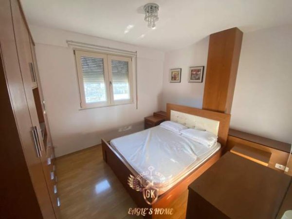 Durres, jepet me qera apartament 4+1+BLK Kati 7, 150 m² 500 Euro (Drejtoria Policis,Durres)
