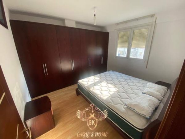 Durres, jepet me qera apartament 4+1+BLK Kati 7, 150 m² 500 Euro (Drejtoria Policis,Durres)