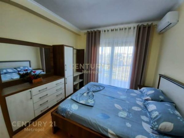 Tirane, jepet me qera apartament 2+1+BLK Kati 2, 120 m² 700 Euro (Kopshit Botanik, prane Restorant "Pavarotti")