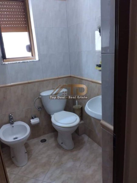 Tirane, jepet me qera Vile 2+1+BLK Kati 1, 134 m² 300 Leke (Ethem Haxhi Beu)