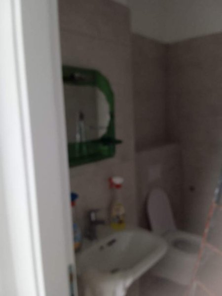 Tirane, jepet me qera apartament 1+1 Kati 7, 70 m² 300 Euro (Kongrei Manastirit)