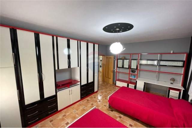 Tirane, jepet me qera apartament 2+1+A+BLK Kati 2, 150 m² 700 Euro (shkolla baletit)