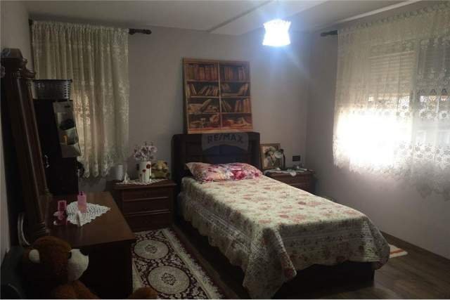 Tirane, jepet me qera apartament 1+1 Kati 4, 85 m² 500 Euro (Tirana e Re - Petronini)