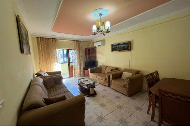 Tirane, jepet me qera apartament 2+1 Kati 4, 98 m² 350 Euro (Don Bosko)