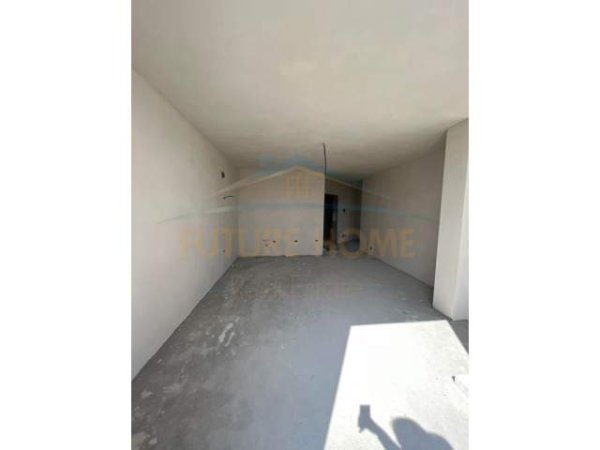 Tirane, ofert apartament 1+1 Kati 4, 70 m² 80.000 Euro (YZBERISHT)