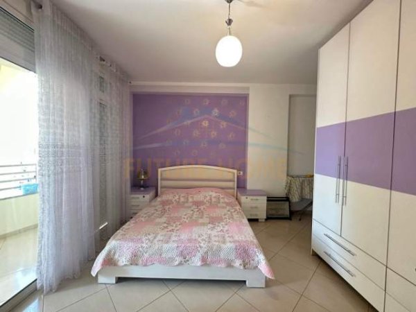 Tirane, jepet me qera apartament 2+1 Kati 7, 110 m² 500 Euro (Don Bosko)