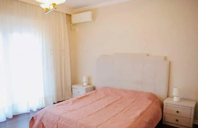 Tirane, jepet me qera apartament 2+1 130 m² 1.000 Euro (Te Kompleksi Dinamo)