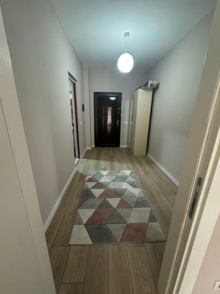 Tirane, jepet me qera apartament 2+1+Ballkon Kati 4, 100 m² 400 € (Rruga Muhamet Deliu)