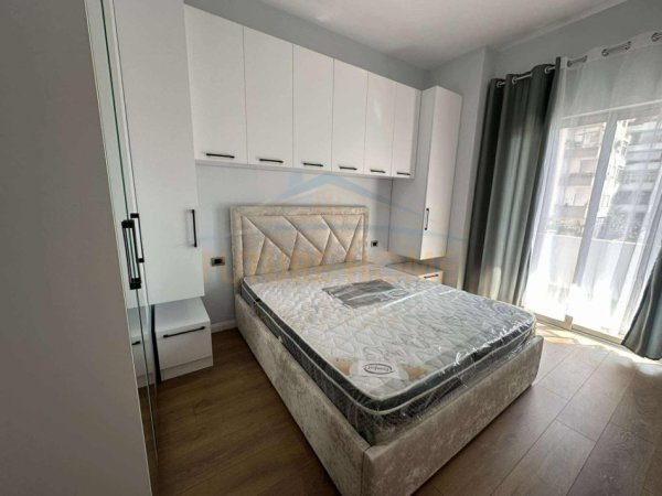 Unaza e Re jepet me qera apartament 1+1 Kati 1, 83 m² 500 €