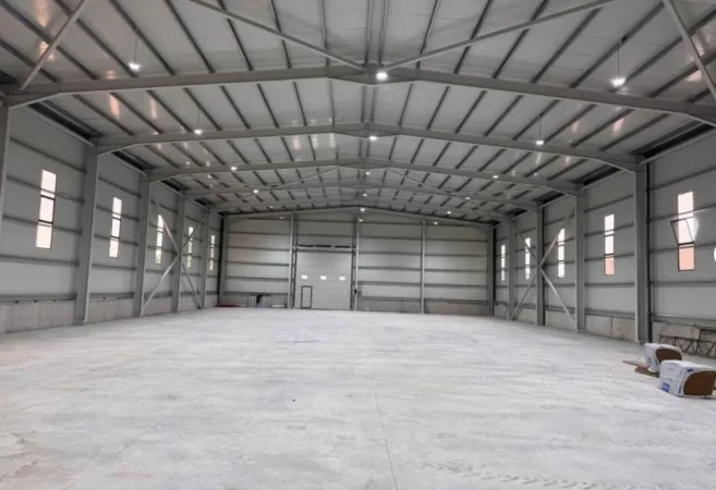 Tirane, jepet me qera ambjent biznesi Kati 0, 1.200 m² 4.500 € (Laknas)