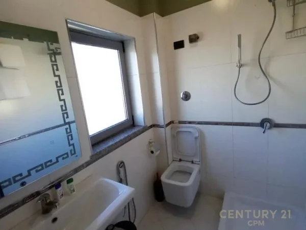 Tirane, shes ambjent biznesi , 903 m² 1.000.000 € (Ali Demi)