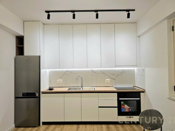 Tirane, jepet me qera apartament 1+1 Kati 4, 60 m² 600 € (Rr. Muhamet Gjollesha)