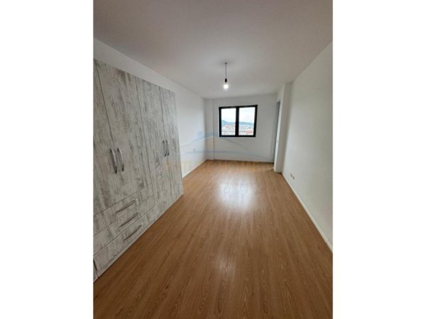 Tirane, shitet apartament 2+1 Kati 10, 111 m² 178.304 € (Unaza e Re)