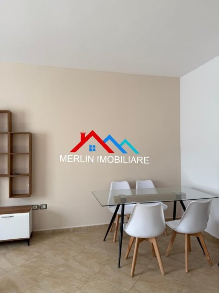 Tirane, jepet me qera apartament 1+1+Ballkon Kati 2, 74 m² 450 € (RRUGA BEKTASH BERBERI,  SAUK)