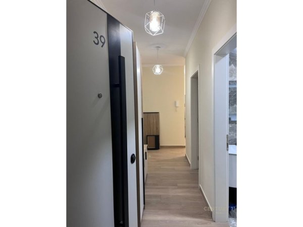 Tirane, jepet me qera apartament 2+1 Kati 7, 87 m² 700 € (Rr. Don Bosko)