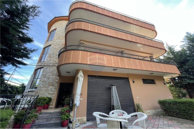 Jepet me qira, godine e pershtatshme per Hotel, prane Rruges se Dibres (5000 Euro/muaj) !