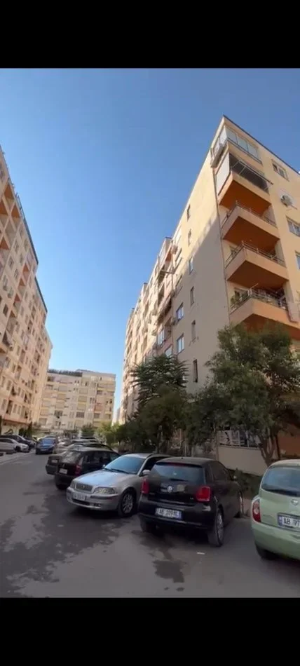 Tirane, shitet apartament 2+1+Ballkon Kati 9, 106 m² 118.000 €