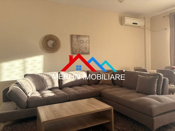 Tirane, jepet me qera apartament 2+1+Ballkon Kati 2, 90 m² 600 € (RRUGA BEKTASH BERBERI)