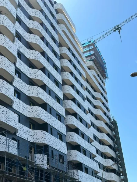 Tirane, jepet me qera 2+1+Ballkon Kati 4, 100 m² 1.200 €