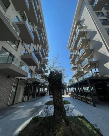 Tirane, shitet apartament 1+1+Ballkon Kati 5, 76 m² 106.400 € (Shengjin)