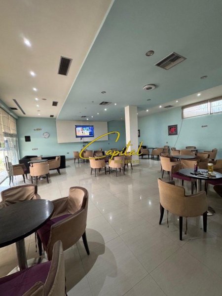Tirane, jepet me qera ambjent biznesi Kati 0, 255 m² 1.500 € (MEZEZ)