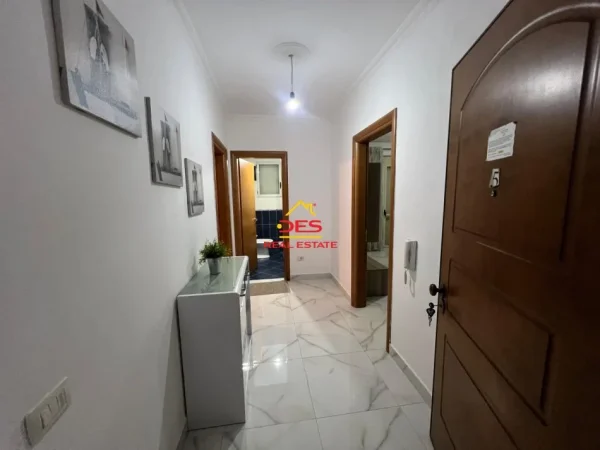 Vlore, shitet apartament 1+1+Ballkon Kati 2, 85 m² 155.000 € (Rruga Murat Tërbaçi)