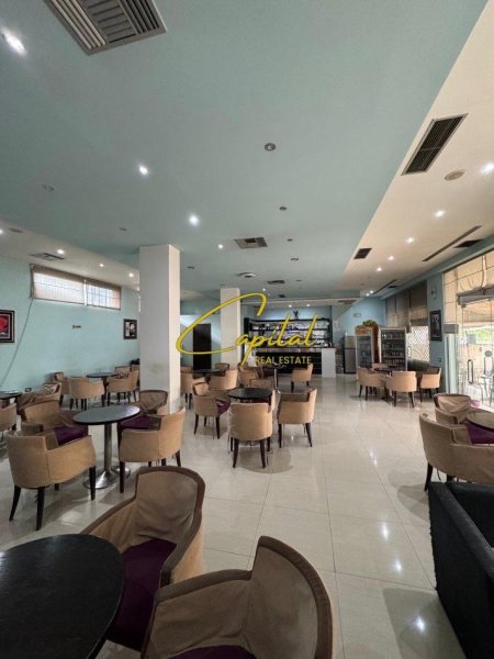 Tirane, jepet me qera ambjent biznesi Kati 0, 255 m² 1.500 € (MEZEZ)