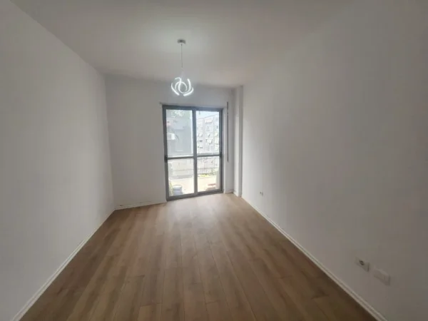 Tirane, shitet apartament 2+1 , 90 m² 235.000 € 