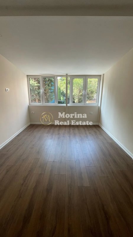Tirane, jepet me qera ambjent biznesi Kati 2, 40 m² 600 € (Blloku)