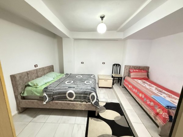 Tirane, jepet me qera apartament 1+1 Kati 1, 65 m² 350 € (rruga vllazen huta)
