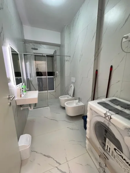 Tirane, jap me qera apartament 1+1 Kati 2, 55 m² 400 € (rruga pasho hysa)