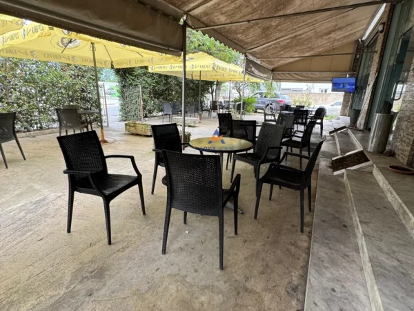 Tirane, jepet me qera ambjent biznesi Kati 0, 125 m² 1.500 € (PRANE TOP CHANNEL MEZEZE)