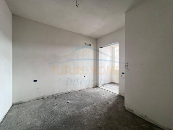 Tirane, shitet apartament 1+1 Kati 10, 76 m² 115.000 € (Kompleksi Golden Park)