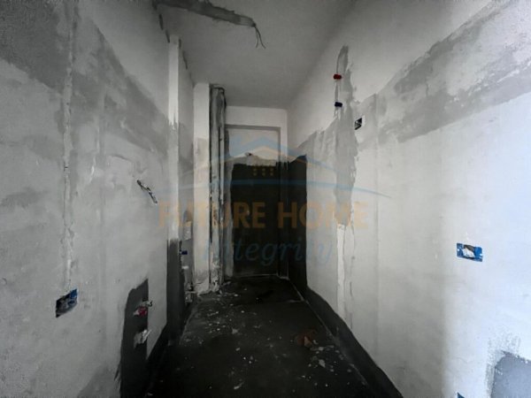 Tirane, shitet apartament 1+1 Kati 10, 76 m² 115.000 € (Kompleksi Golden Park)
