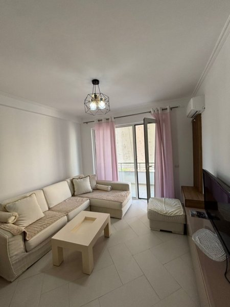Tirane, jepet me qera apartament 2+1+Aneks+Ballkon Kati 2, 105 m² 500 € (kodra e diellit)