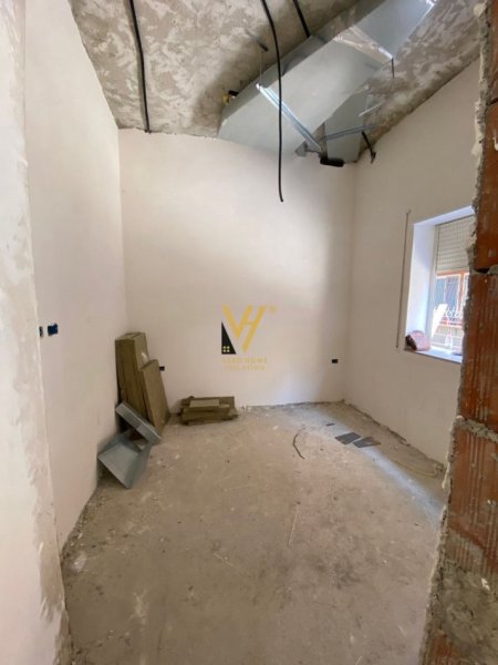 Tirane, shitet apartament 1+1+Ballkon Kati 1, 64 m² 137.000 € (KODRA E DIELLIT)