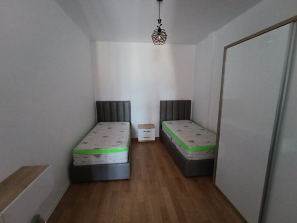 Tirane, jepet me qera apartament 2+1+Aneks+Ballkon , 980 m² (Tek ura kristal center)