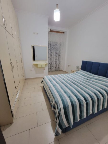 Tirane, jepet me qera apartament 2+1+Ballkon Kati 1, 80 m² 500 € (Astir)