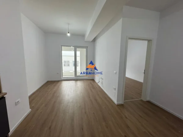 Tirane, jepet me qera apartament 1+1+Ballkon Kati 7, 60 m² 300 € (PRANE REZIDENCES KAIMI)