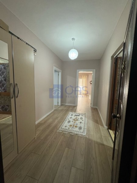 Tirane, jepet me qera apartament 2+1+Aneks+Ballkon Kati 4, 100 m² 400 € (Rruga e Thesarit)