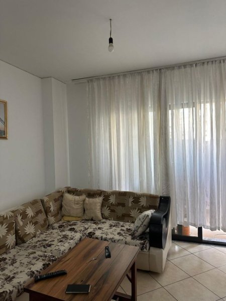 Tirane, shitet apartament 1+1 Kati 3, 61 m² 90.000 € (astir)