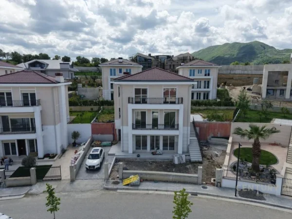 shes Vile 3 Katshe Kati 3, 715 m² 1.600.000 € (collina verde residence)