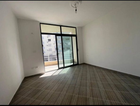 Durres, shitet apartament 2+1 Kati 3, 99 m² 60.000 € (Shkëmbi i Kavajës - Durrës)