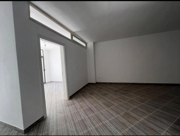 Durres, shitet apartament 2+1 Kati 3, 99 m² 60.000 € (Shkëmbi i Kavajës - Durrës)