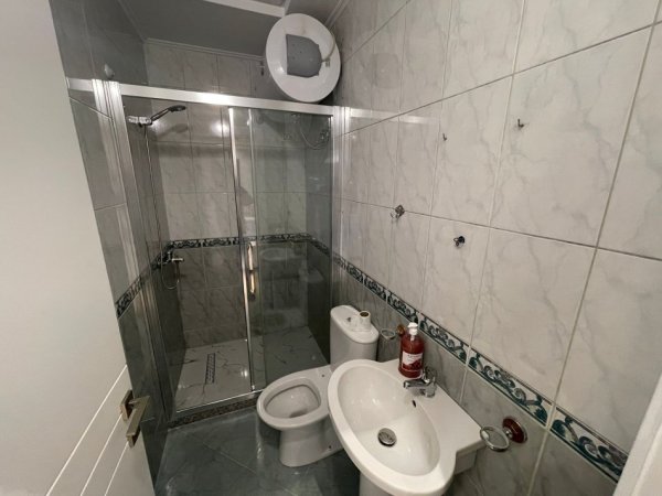 Tirane, jepet me qera apartament 2+1+Ballkon Kati 6, 108 m² 800 € (Don Bosko Kompleksi Vizion +)
