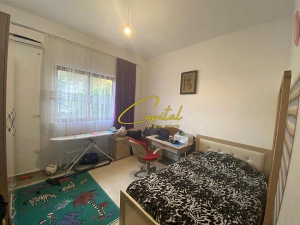 Tirane, jepet me qera apartament 3+1 Kati 1, 163 m² 500 € (SAUK)