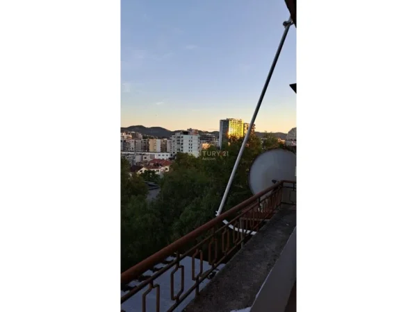 Tirane, jepet me qera apartament 1+1 Kati 7, 71 m² 450 €