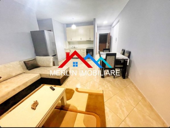 Tirane, jepet me qera apartament 2+1+Ballkon Kati 2, 87 m² 550 € (RRUGA HAMDI SINA)