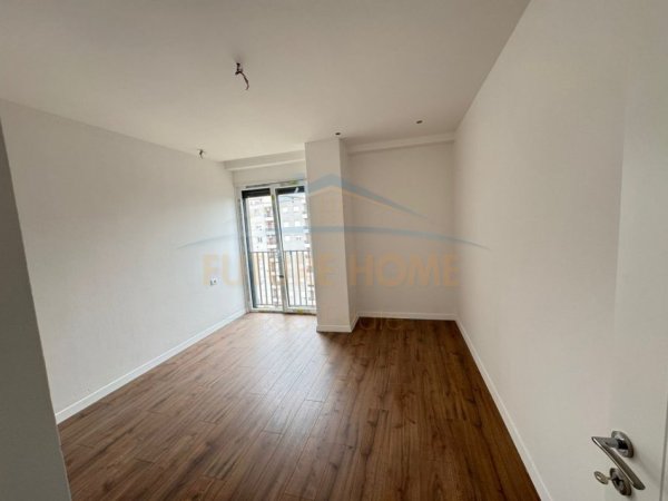Tirane, shitet apartament 1+1 Kati 8, 67 m² 103.000 € 
