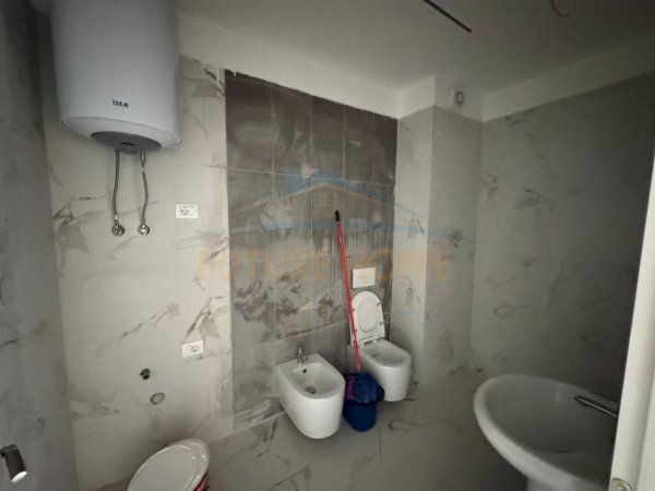 Tirane, shitet apartament 1+1 Kati 8, 67 m² 103.000 € 